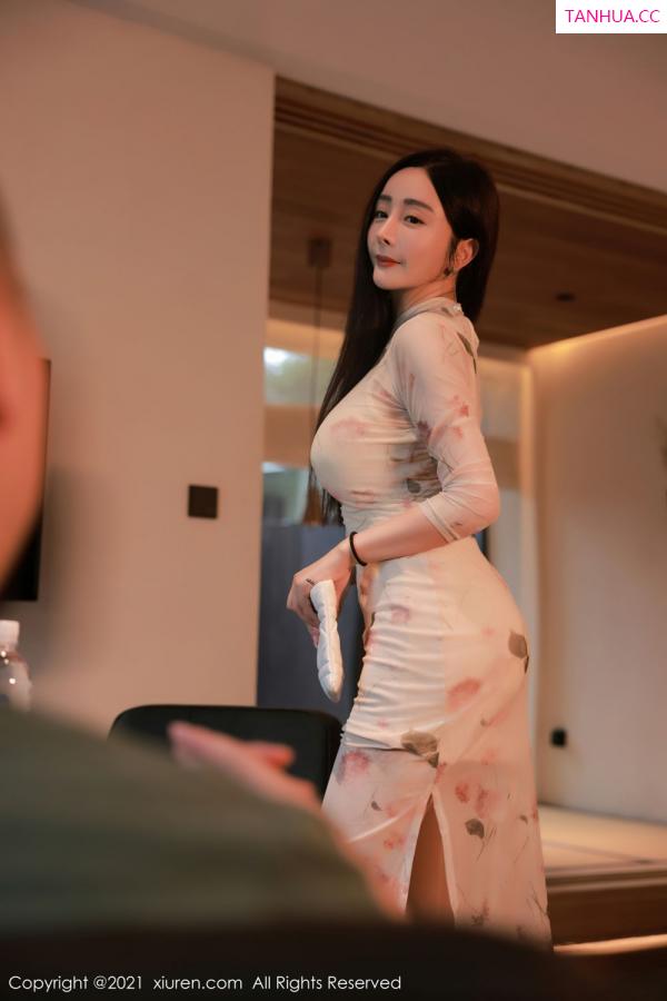 允薾  [XiuRen]高清写真图 2021.09.27 No.4002 允薾第9张图片